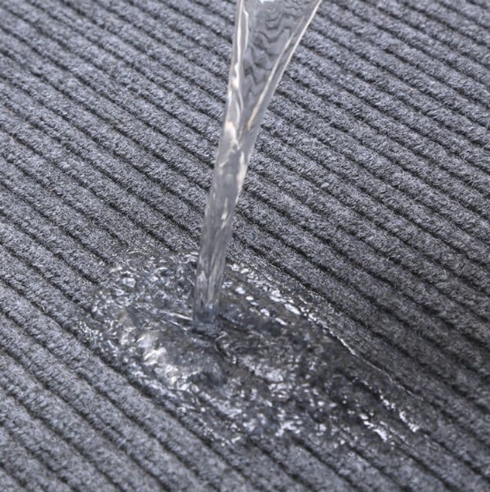 防水で拭き取れる！洗える滑り止め付きキッチンマット丸洗いOK