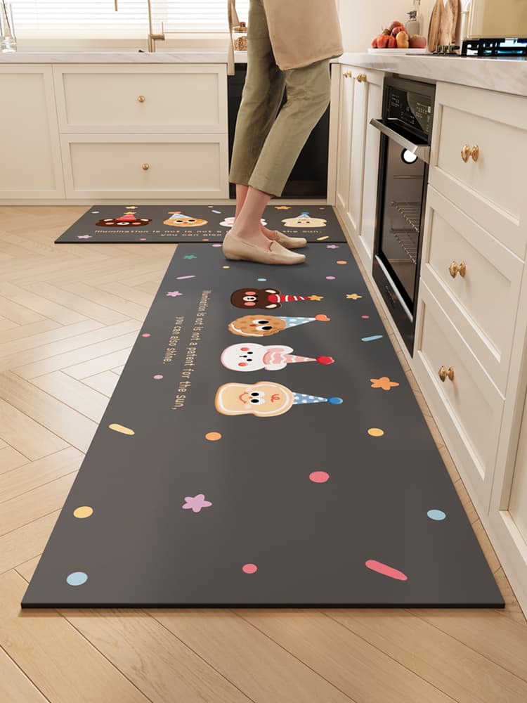 吸水速乾でずれない！かわいいお菓子キャラクター柄キッチンマット270cm