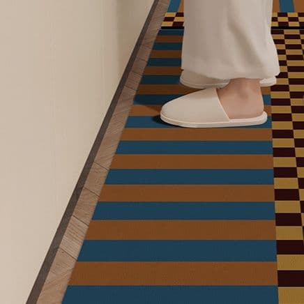 汚れに強く滑りにくい、洗えるストライプ柄北欧風キッチンマット