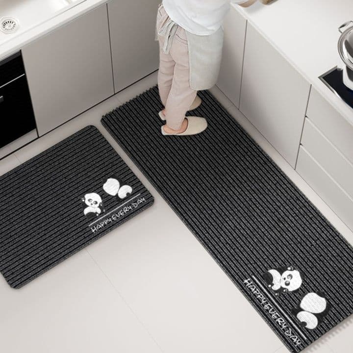 パンダ刺繍がかわいい吸水速乾キッチンマット 滑り止め付きで270cm