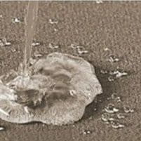 吸水性抜群で油汚れもさっと拭ける!滑り止め付きキッチンマット